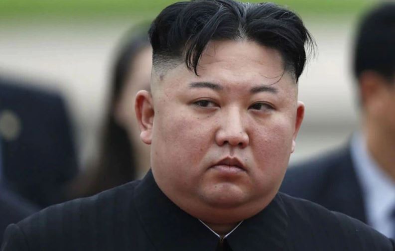 North Korea has adopted a violent and barbaric way to prevent infection with the corona virus. A South Korean officer was shot and killed. Not only this, his body was set on fire after being immersed in oil.