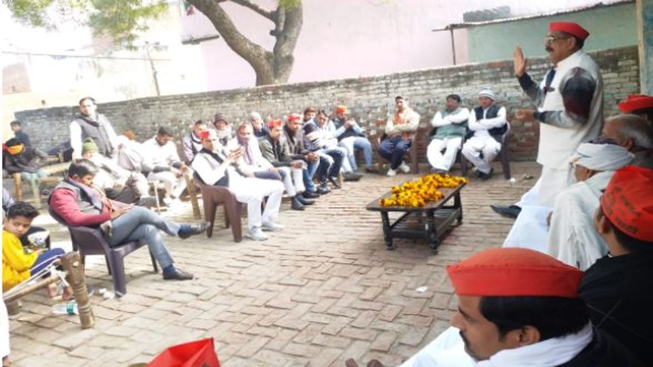Supporting agitating farmers